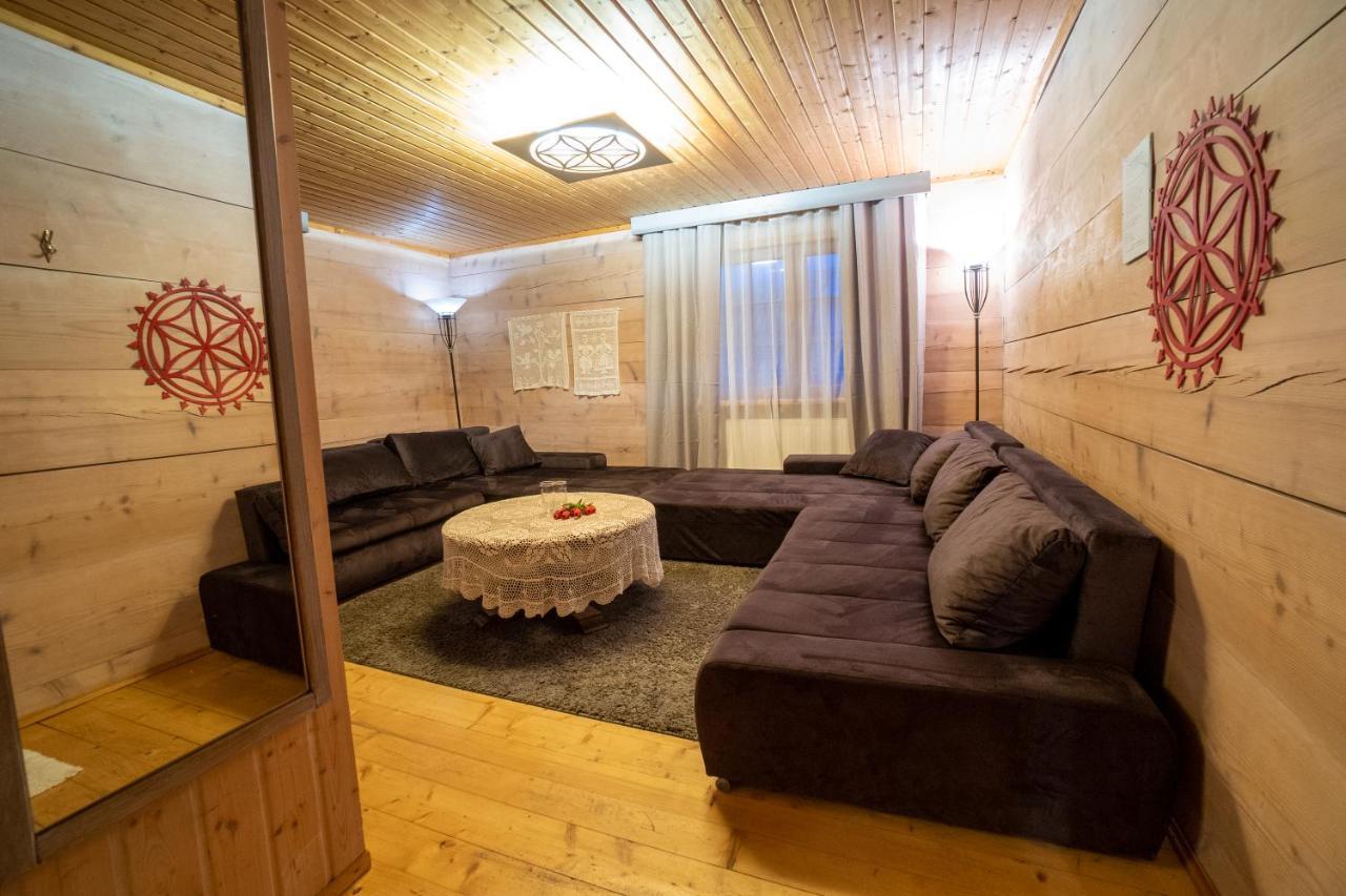 Gosciniec Debowa Gazdowka Bed & Breakfast Устшики Долне Екстериор снимка