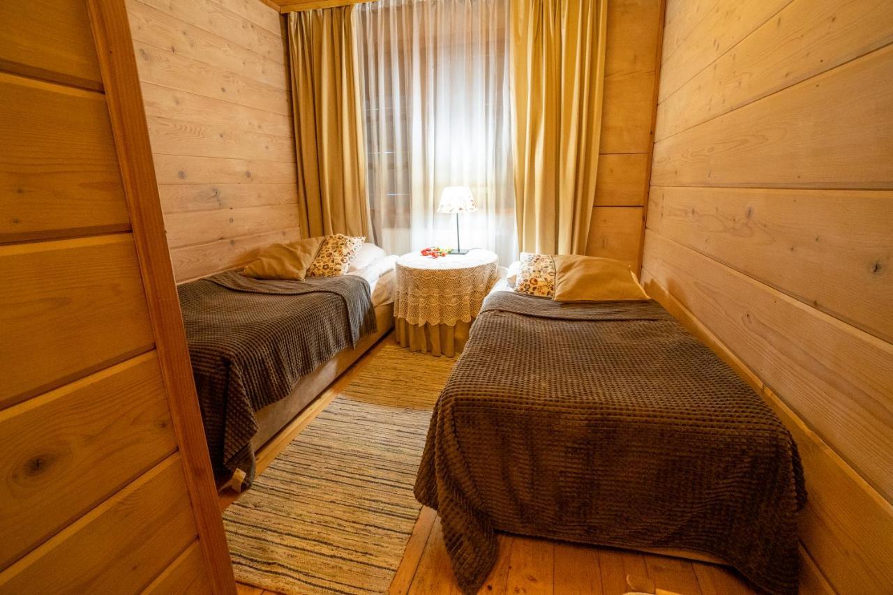 Gosciniec Debowa Gazdowka Bed & Breakfast Устшики Долне Екстериор снимка