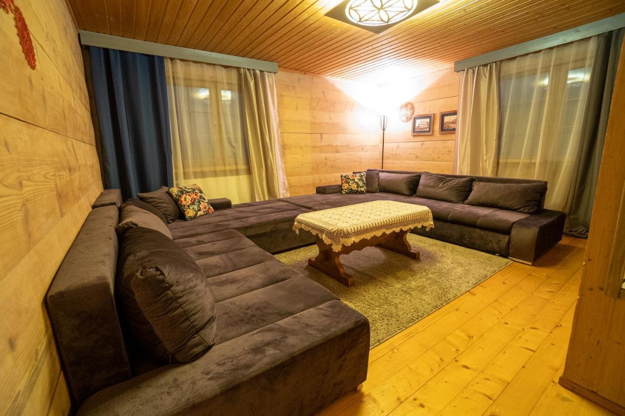 Gosciniec Debowa Gazdowka Bed & Breakfast Устшики Долне Екстериор снимка
