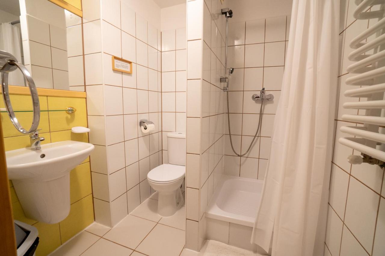 Gosciniec Debowa Gazdowka Bed & Breakfast Устшики Долне Екстериор снимка