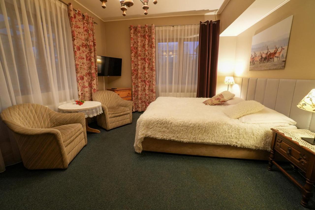 Gosciniec Debowa Gazdowka Bed & Breakfast Устшики Долне Екстериор снимка